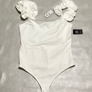 Express Bodysuit with Ruffle Sleeves